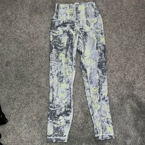 Lululemon high rise leggings size 4